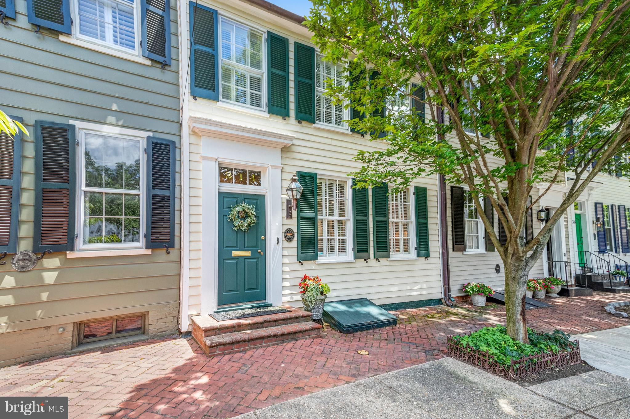 OLD TOWN ALEXANDRIA - Residential