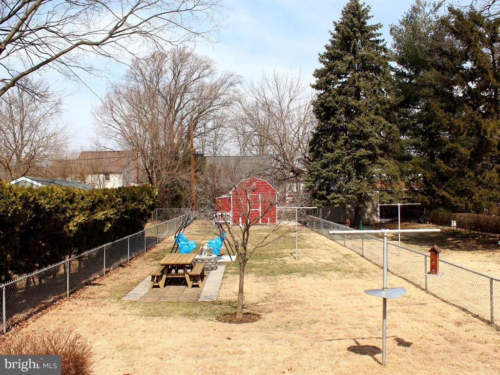 ROSSMERE - Residential