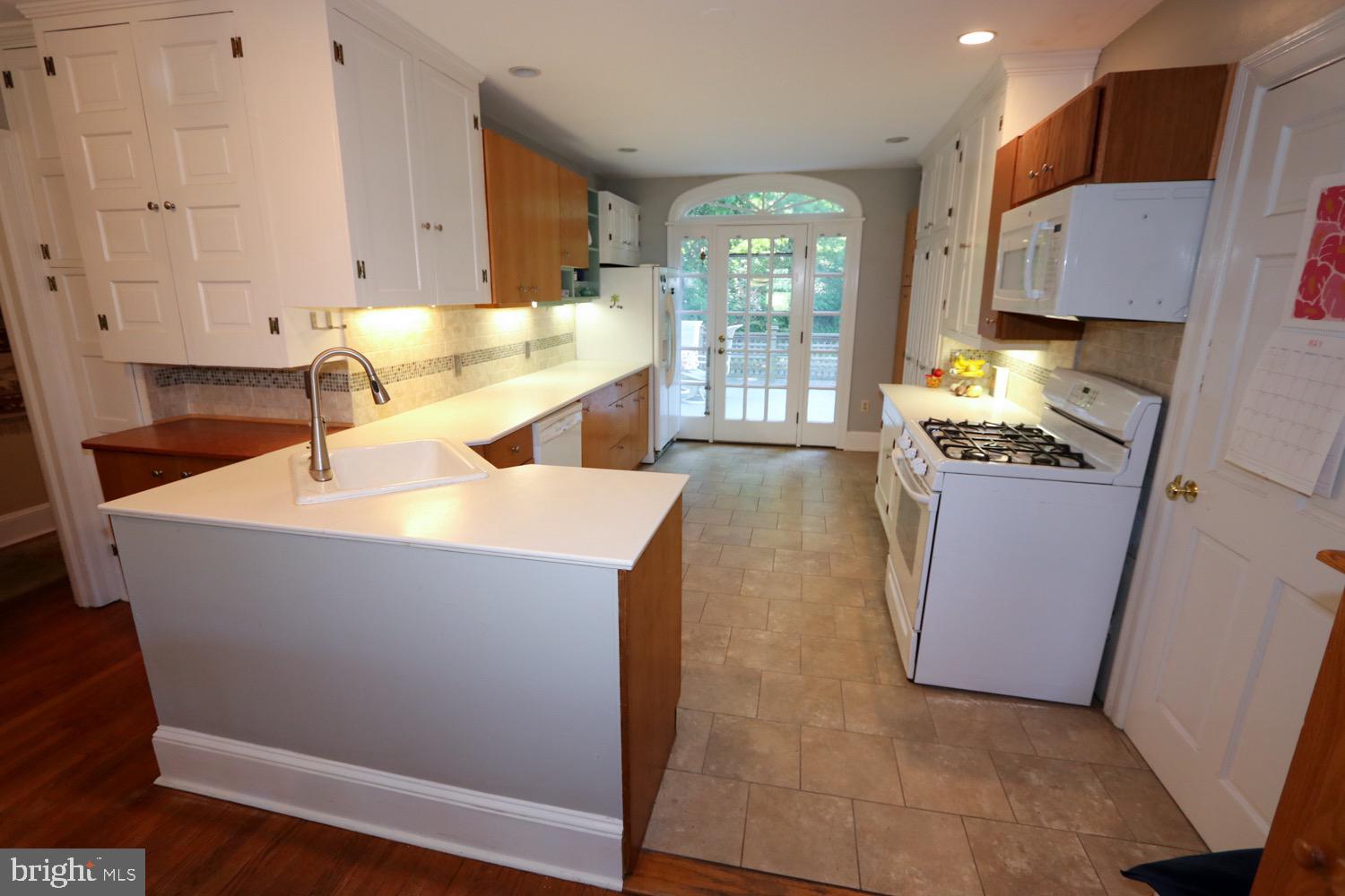 BRYN ATHYN - Residential