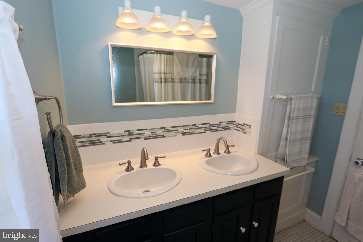 BRYN ATHYN - Residential