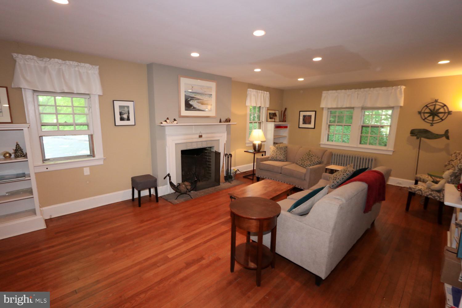 BRYN ATHYN - Residential