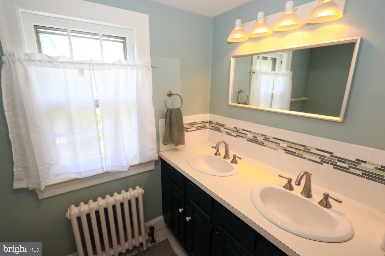 BRYN ATHYN - Residential