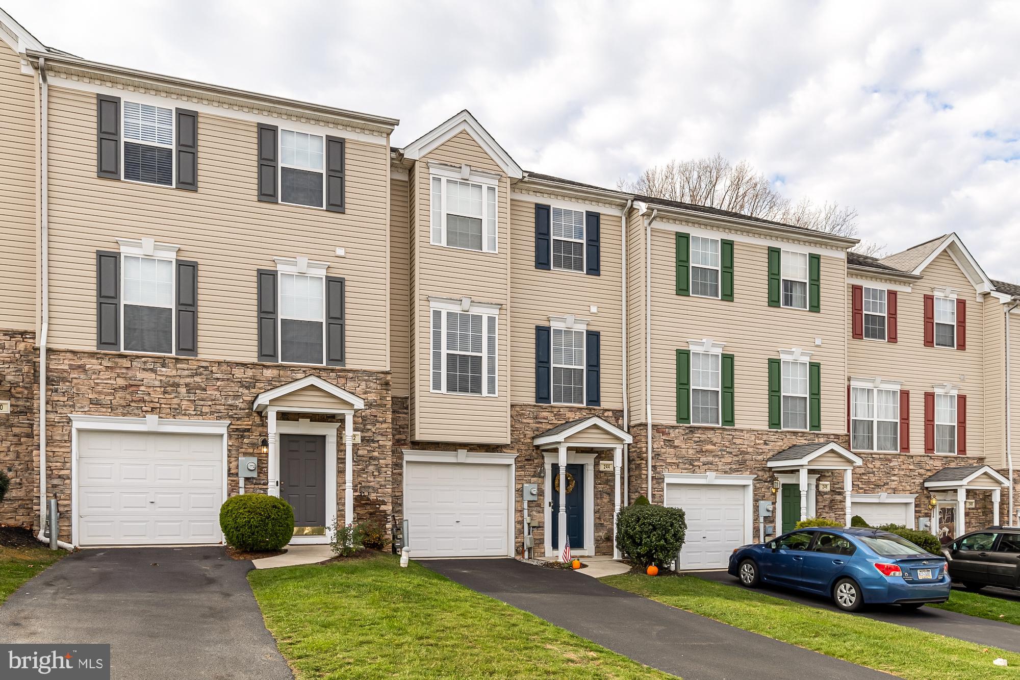 PEACEFIELDS - Residential