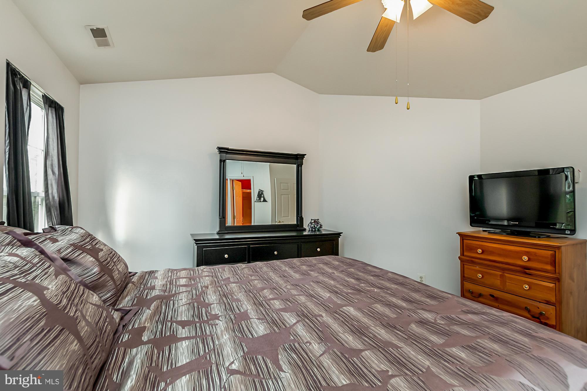 PEACEFIELDS - Residential