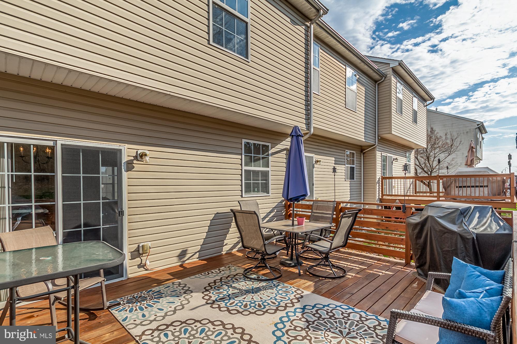 PEACEFIELDS - Residential