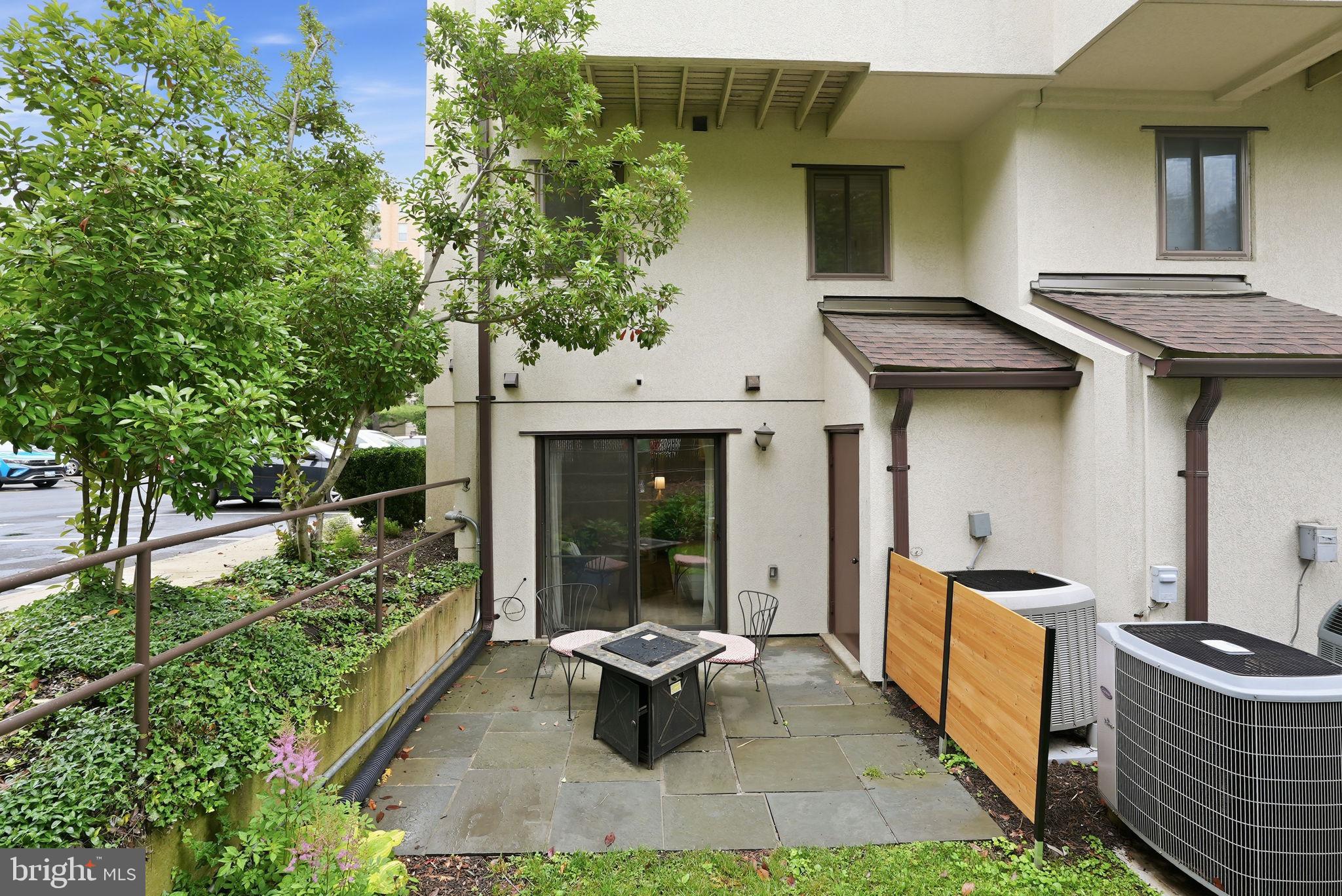 CITY COMMONS - Residential