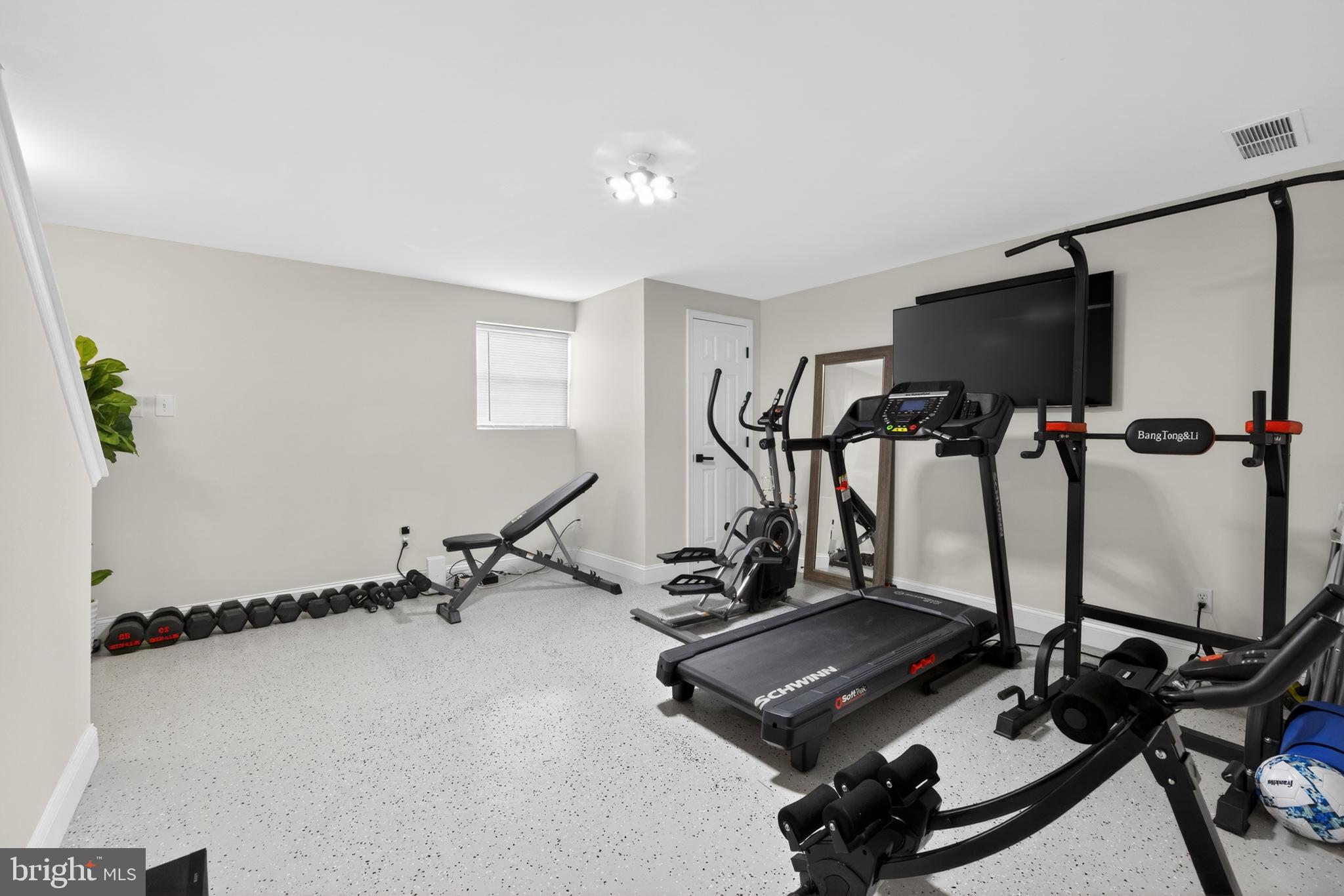 MIDDLETOWN VILLAGE - Residential