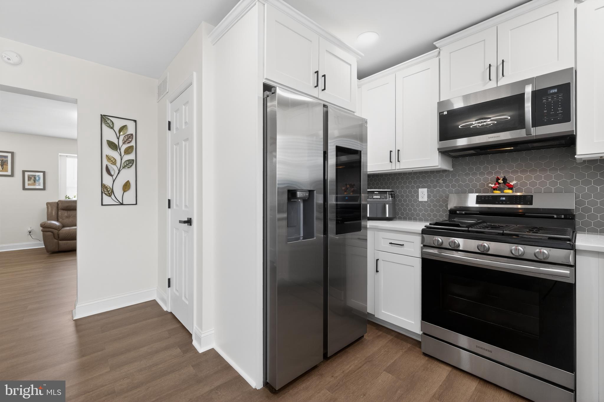MIDDLETOWN VILLAGE - Residential