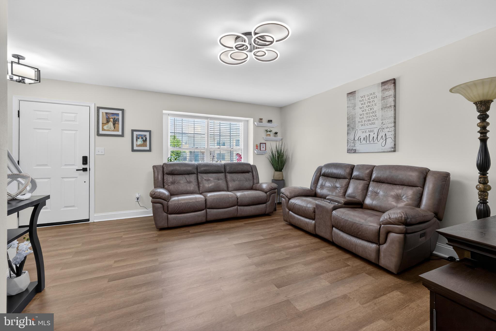 MIDDLETOWN VILLAGE - Residential