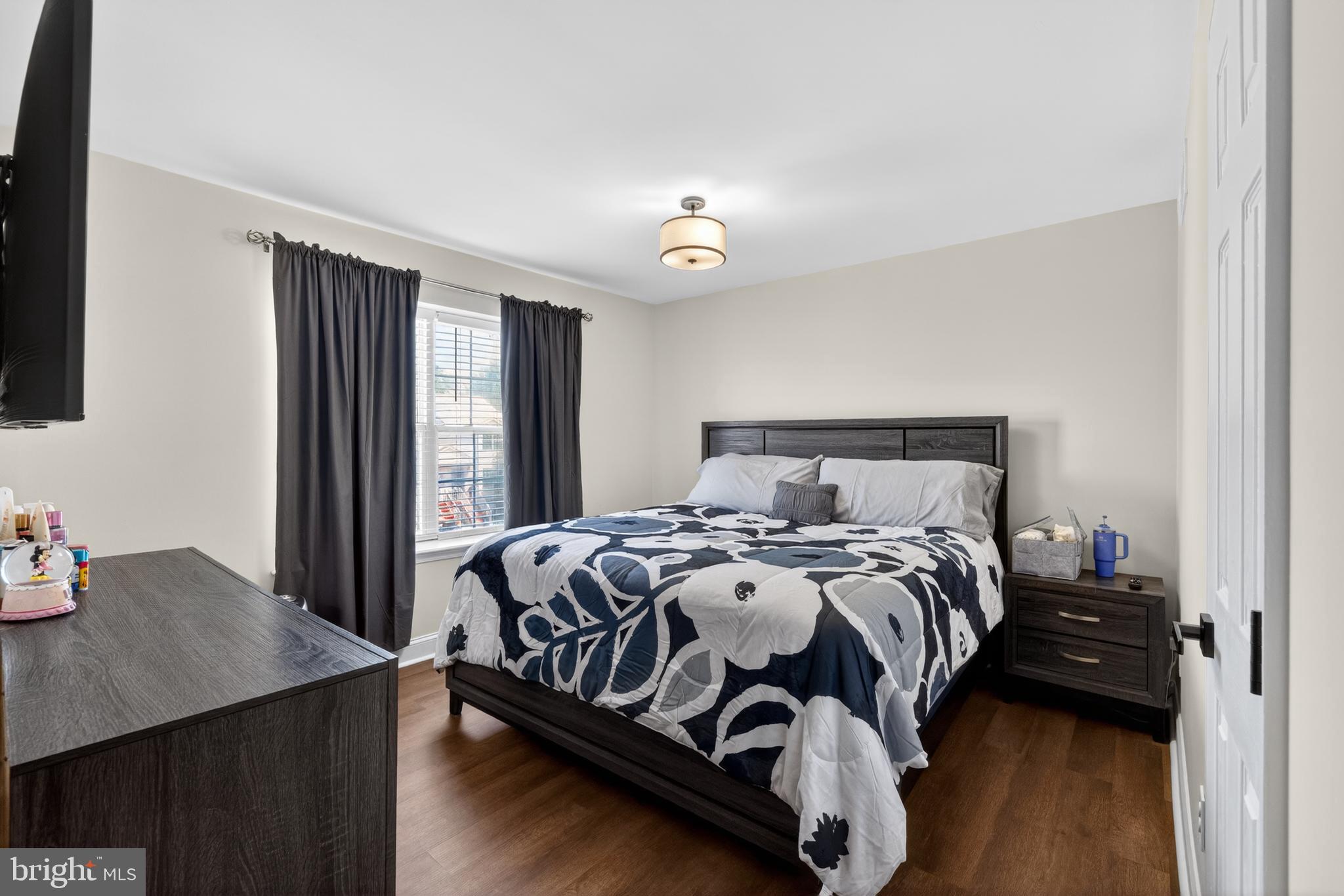 MIDDLETOWN VILLAGE - Residential