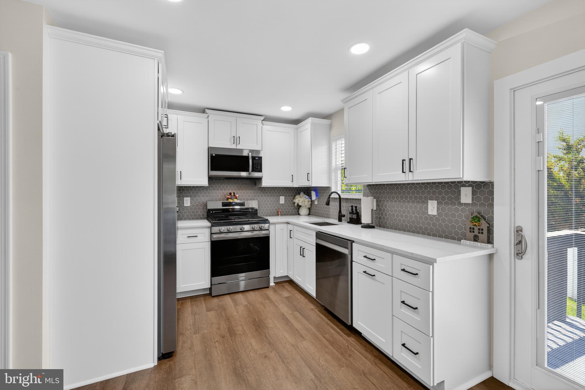 MIDDLETOWN VILLAGE - Residential