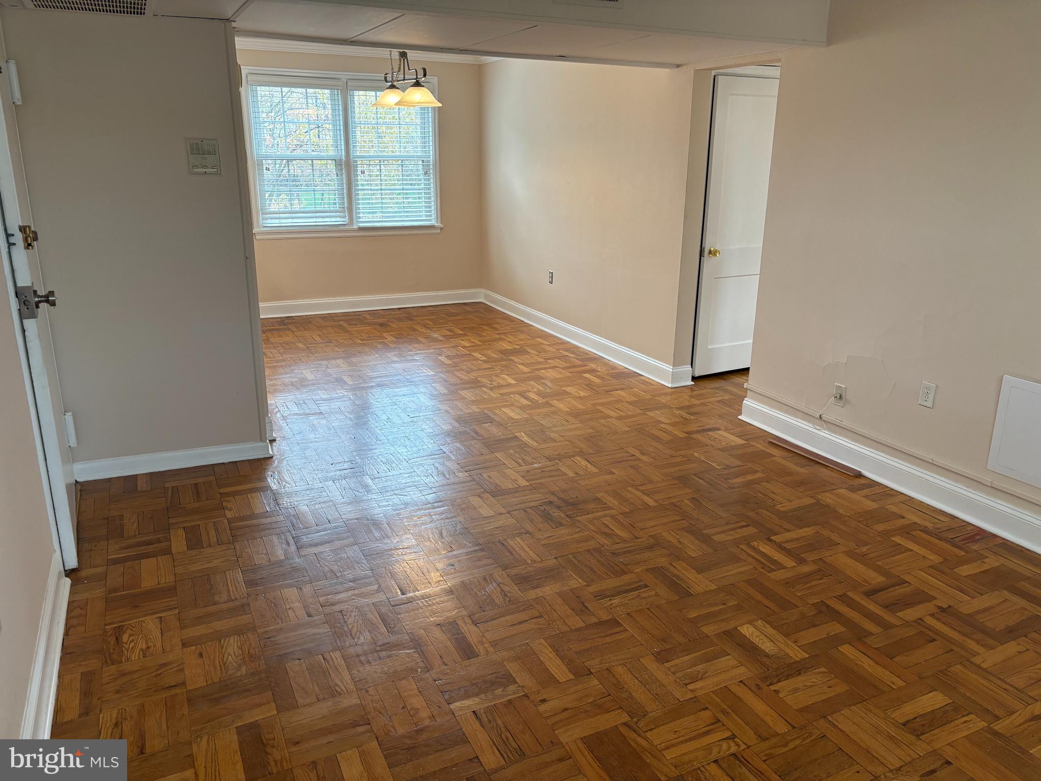 BELLE VIEW - Residential Lease