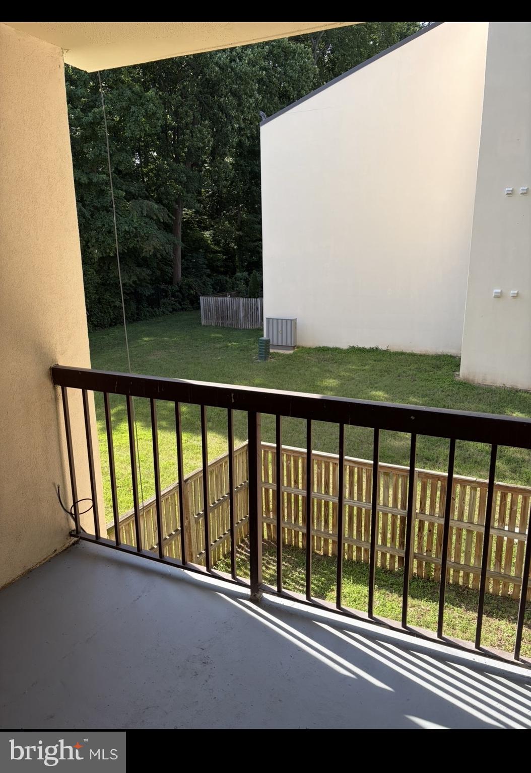 TREETOP CONDO - Residential