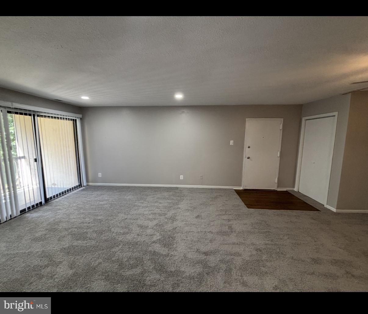TREETOP CONDO - Residential