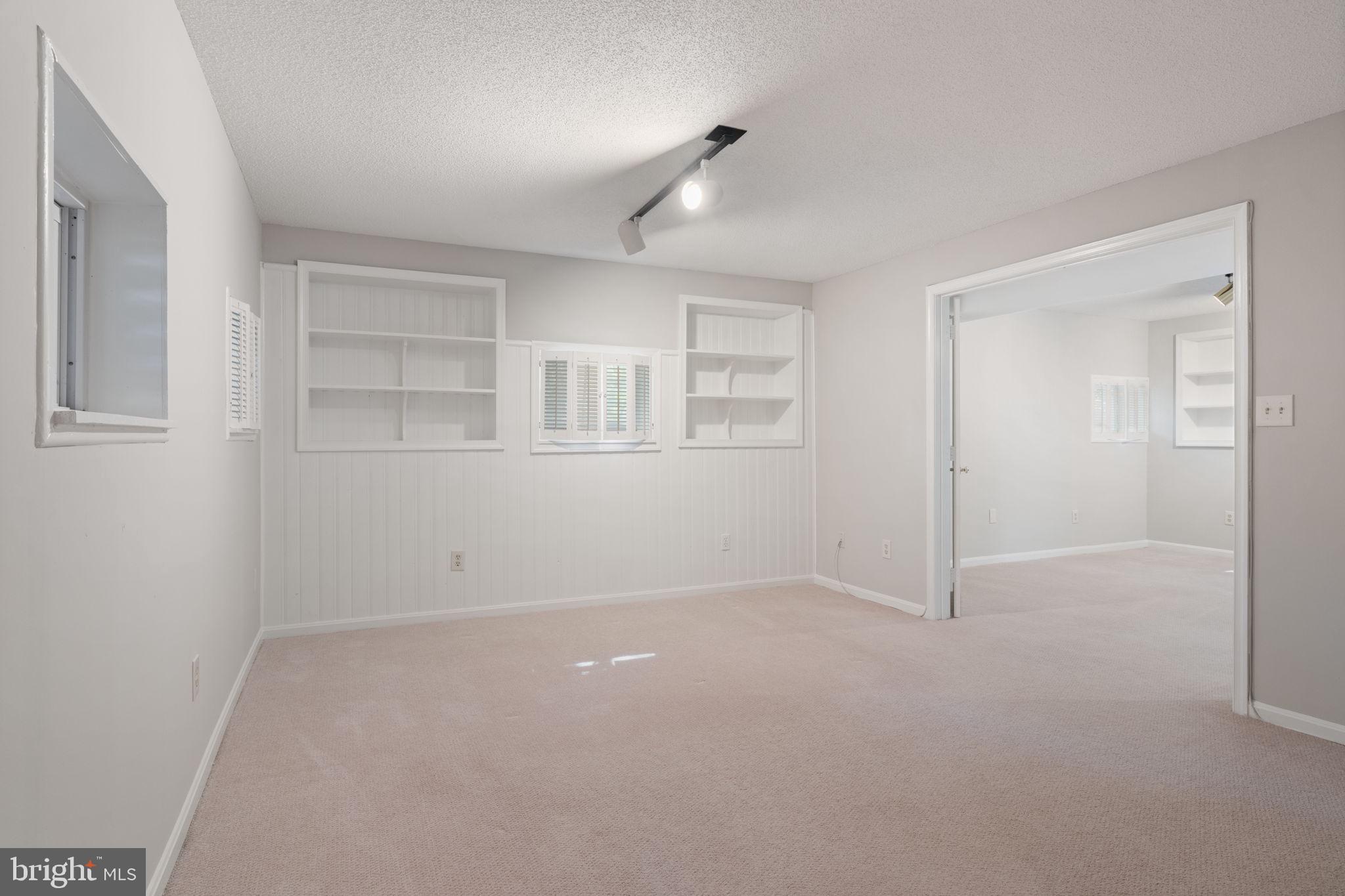 VIRGINIA RUN - Residential