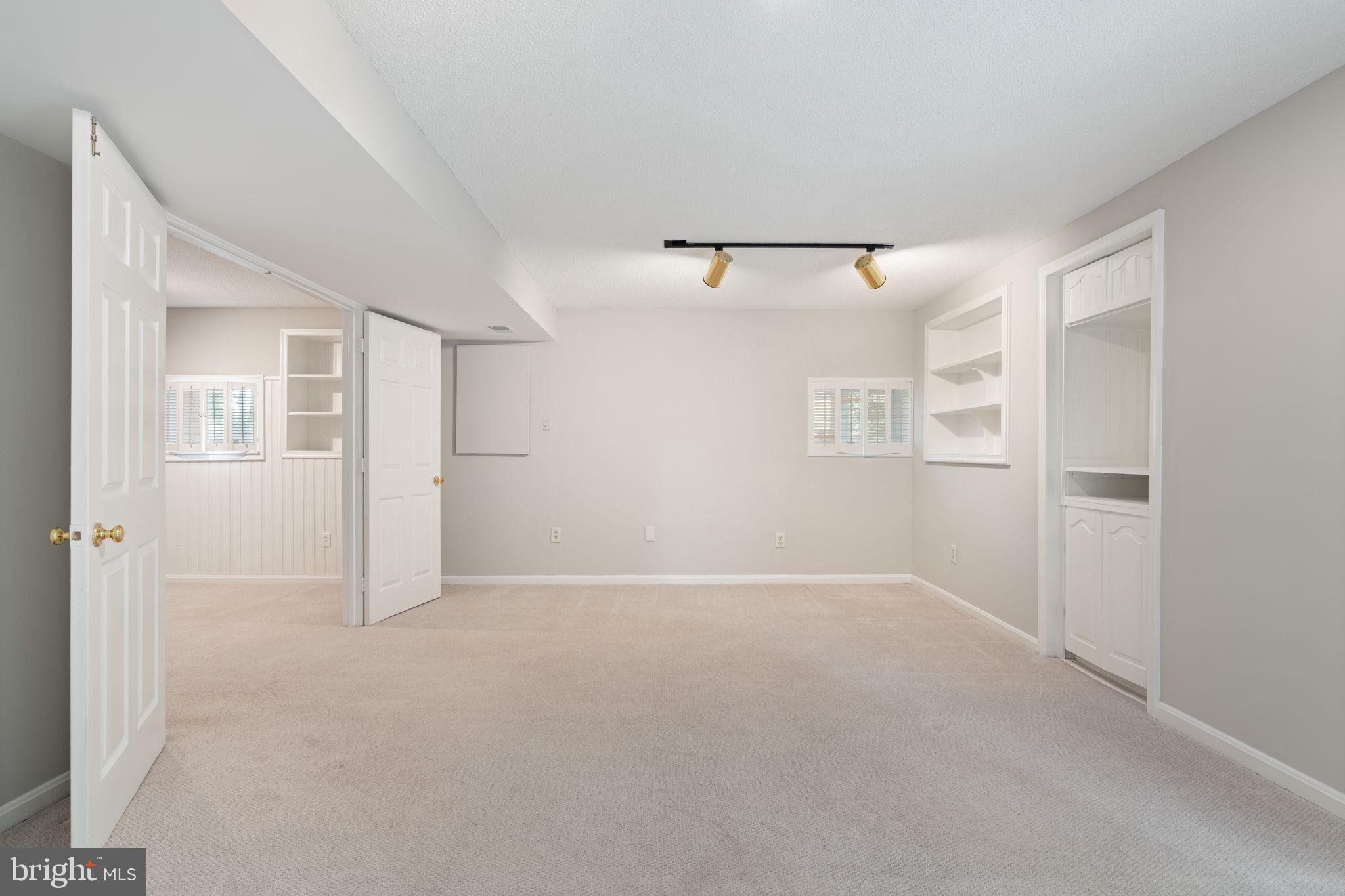 VIRGINIA RUN - Residential