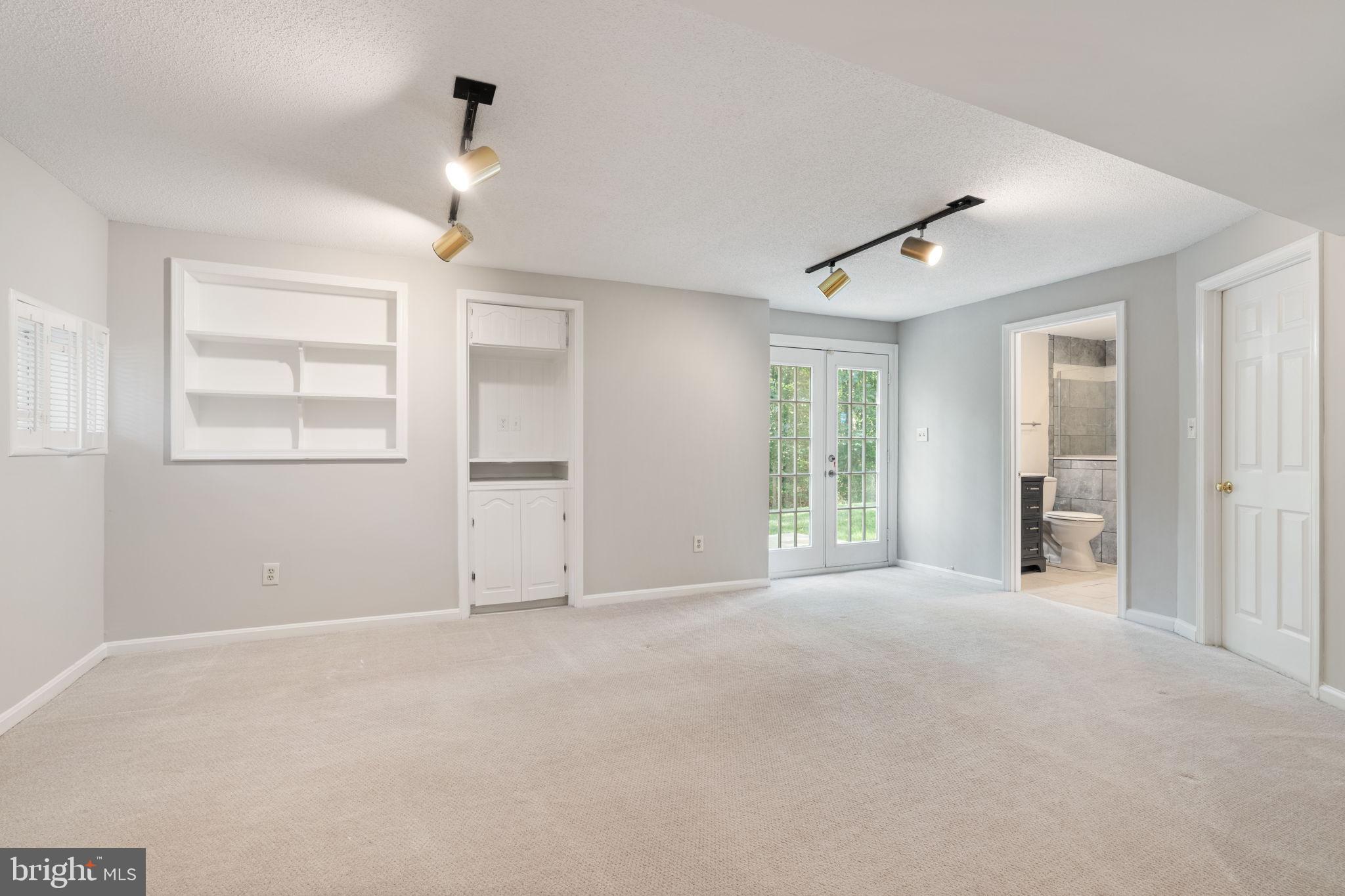VIRGINIA RUN - Residential