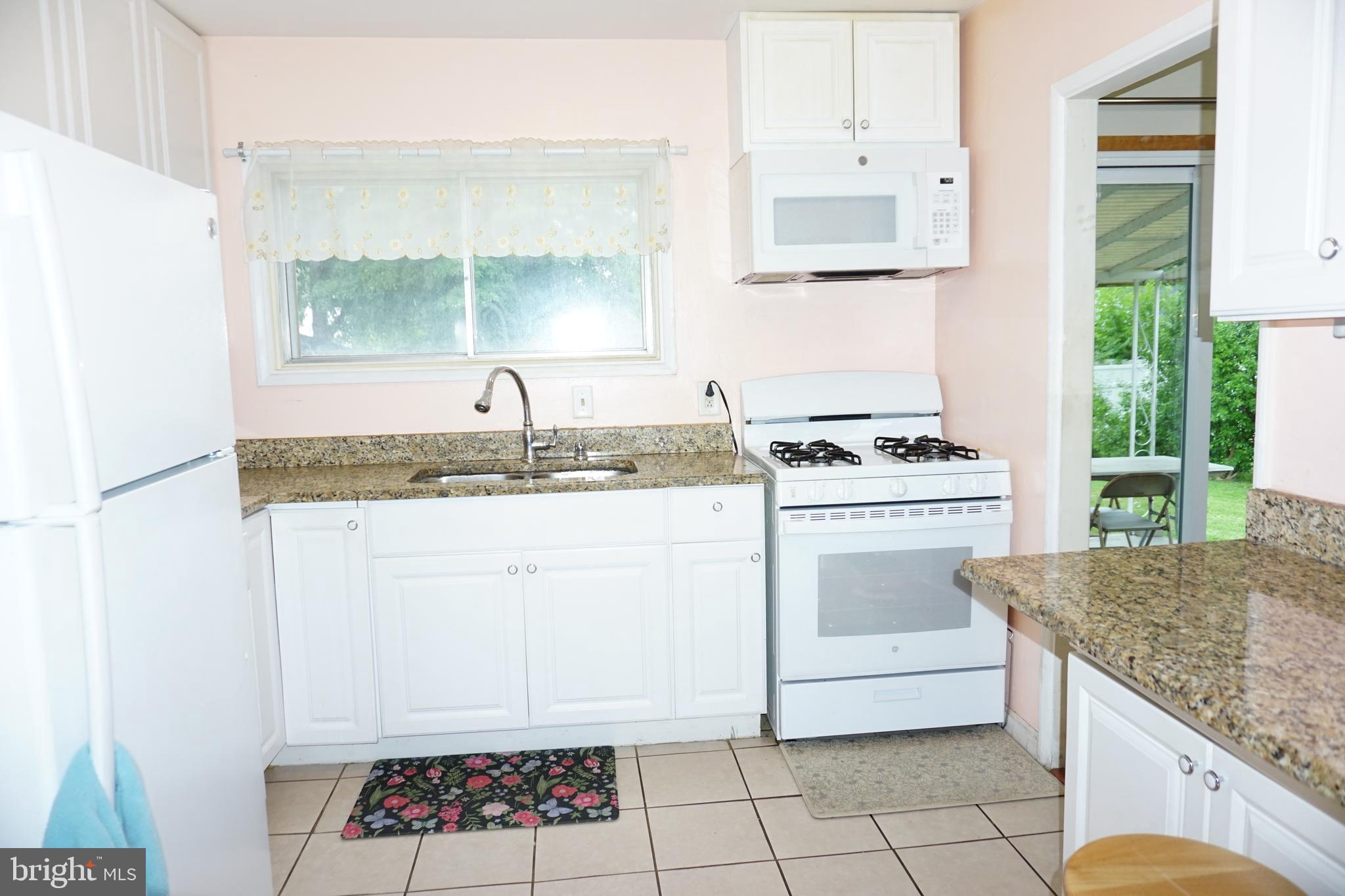 WESTVIEW PLACE - Residential