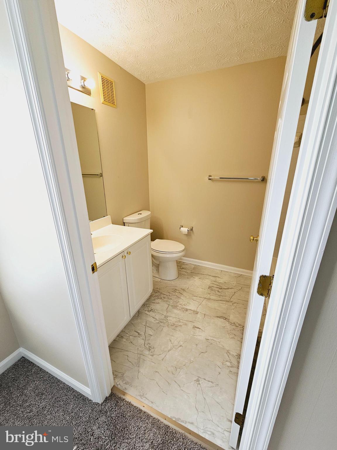 PINEY ORCHARD - Residential Lease