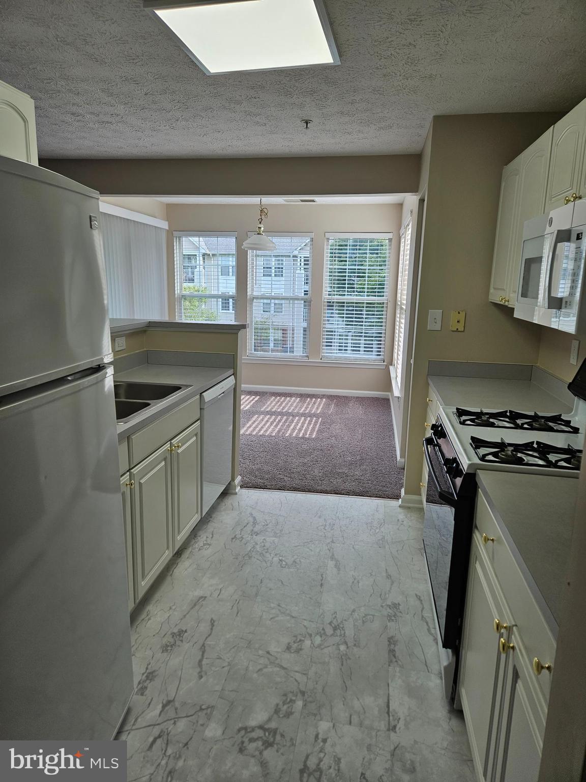 PINEY ORCHARD - Residential Lease
