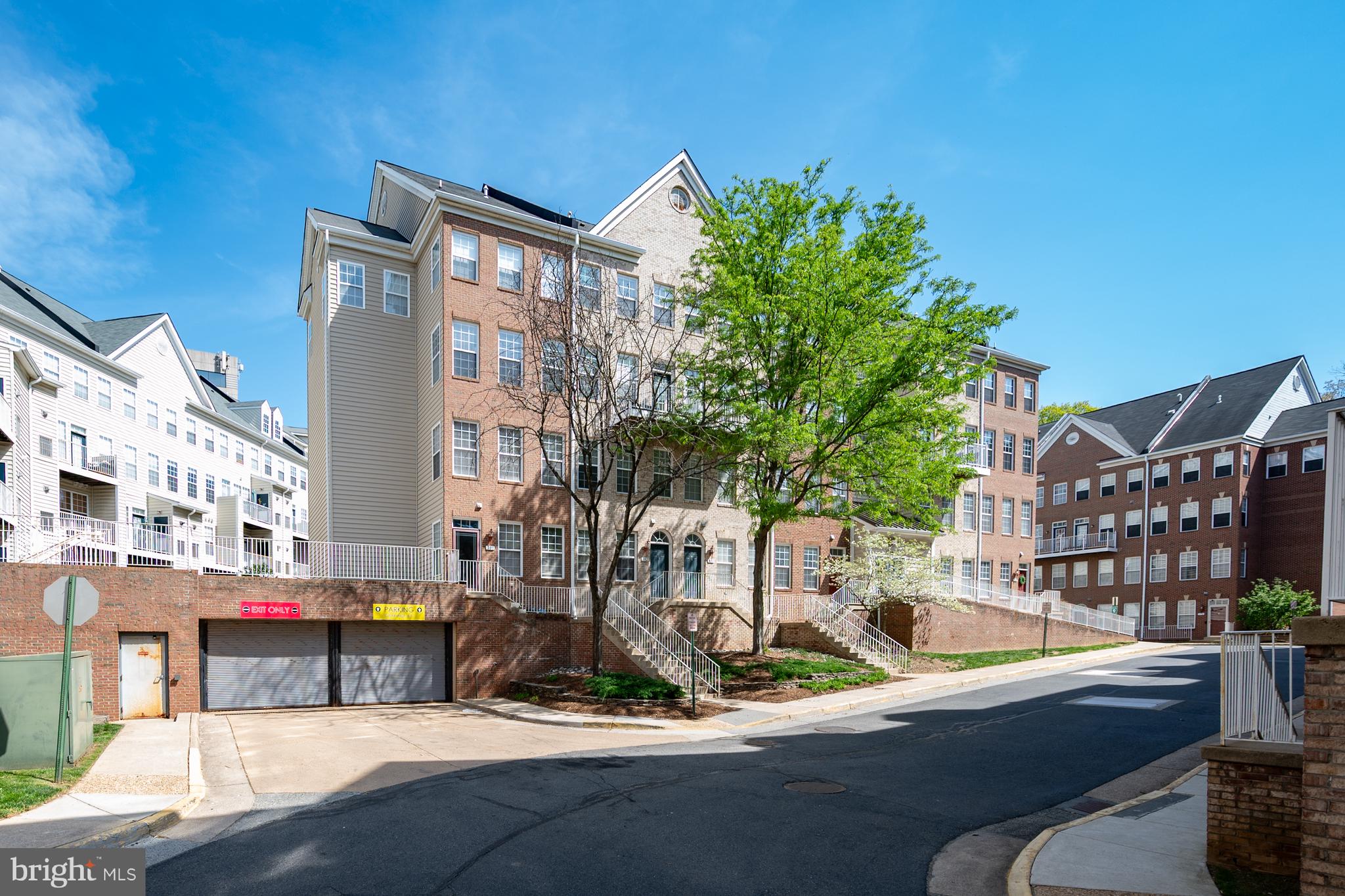 WESTBRIAR PLAZA - Residential