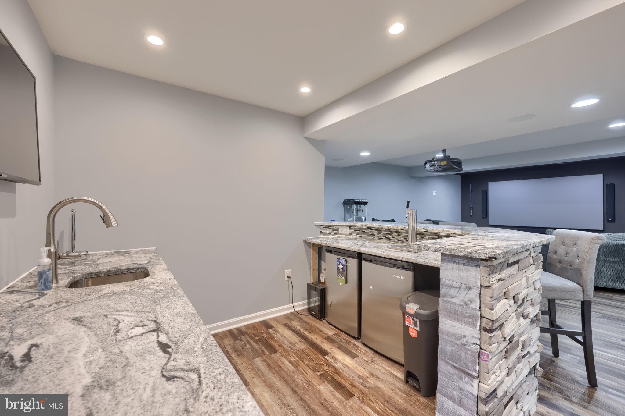 FREEDOM CROSSING - Residential