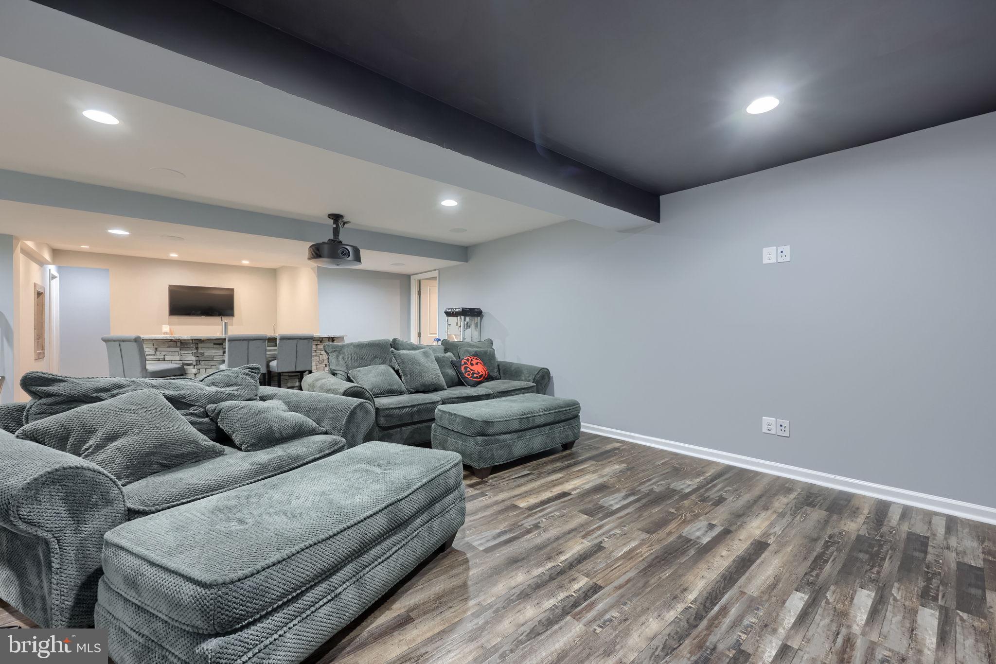 FREEDOM CROSSING - Residential