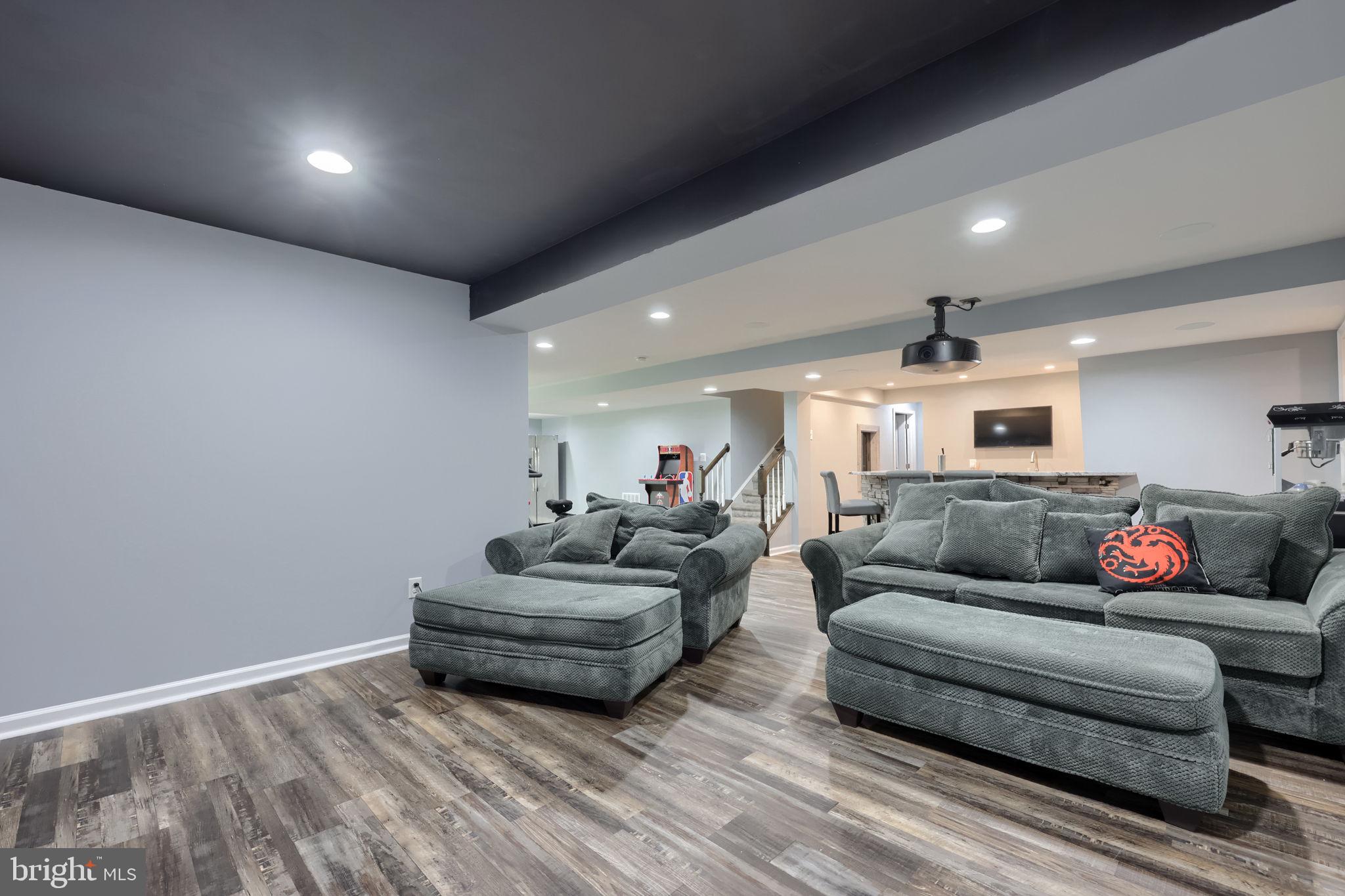 FREEDOM CROSSING - Residential