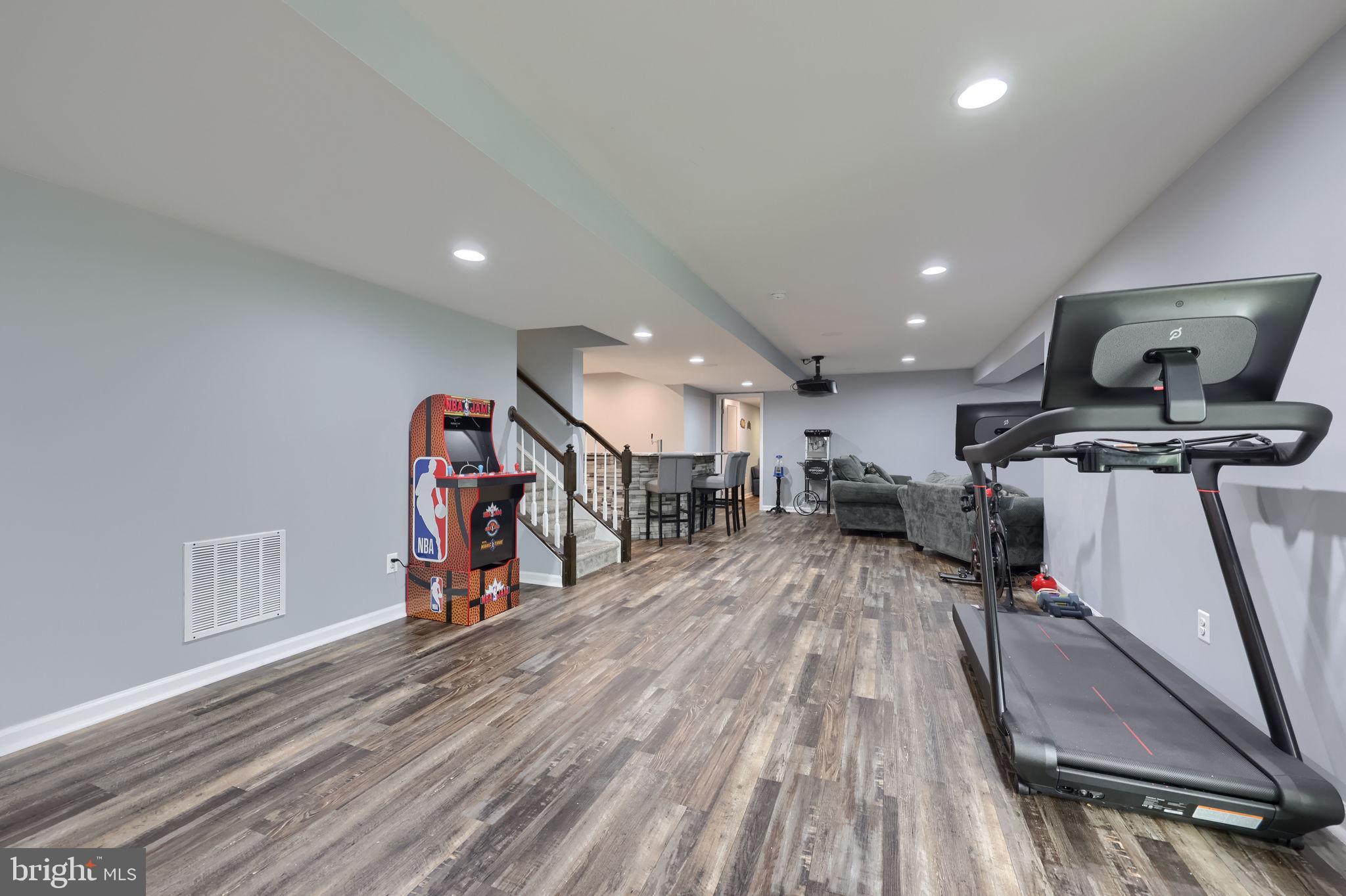 FREEDOM CROSSING - Residential
