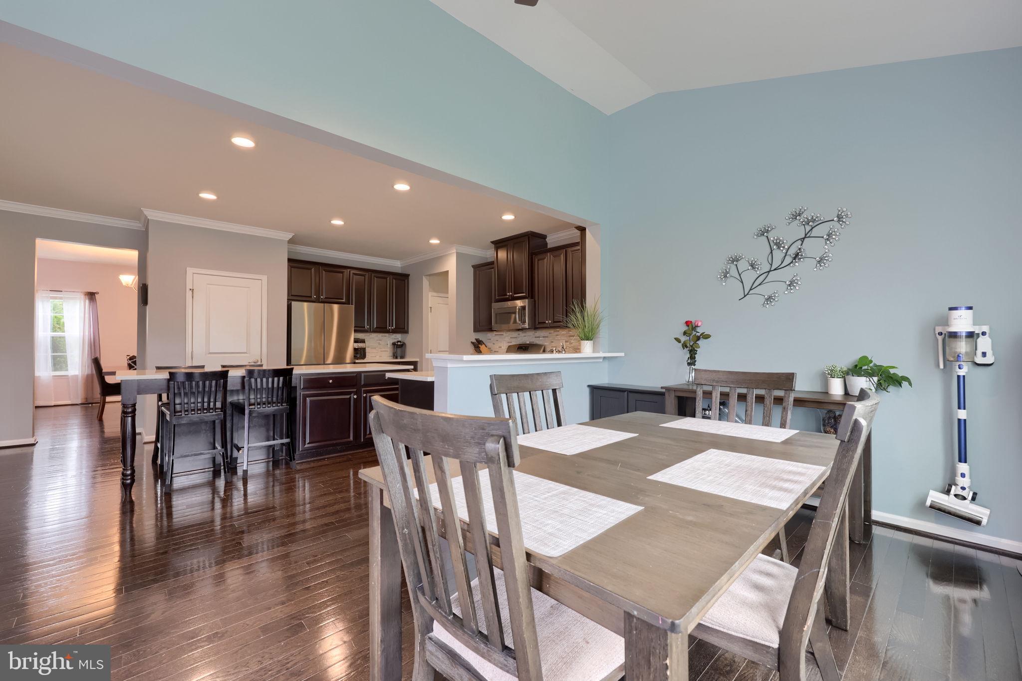 FREEDOM CROSSING - Residential