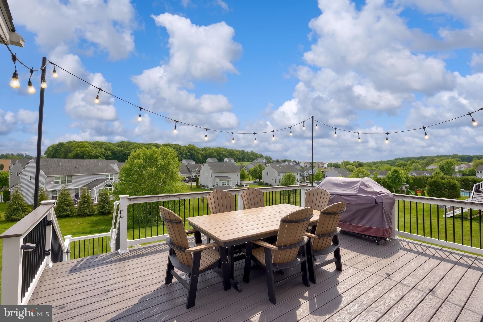 FREEDOM CROSSING - Residential