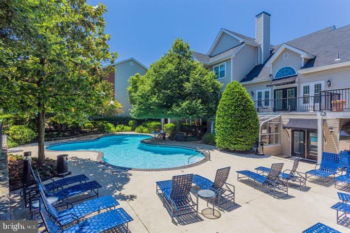 POINTE AT PARK CENTER - Residential
