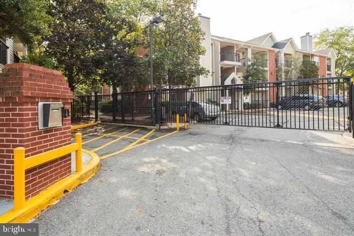 POINTE AT PARK CENTER - Residential