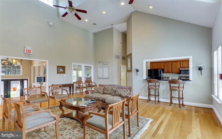 POINTE AT PARK CENTER - Residential