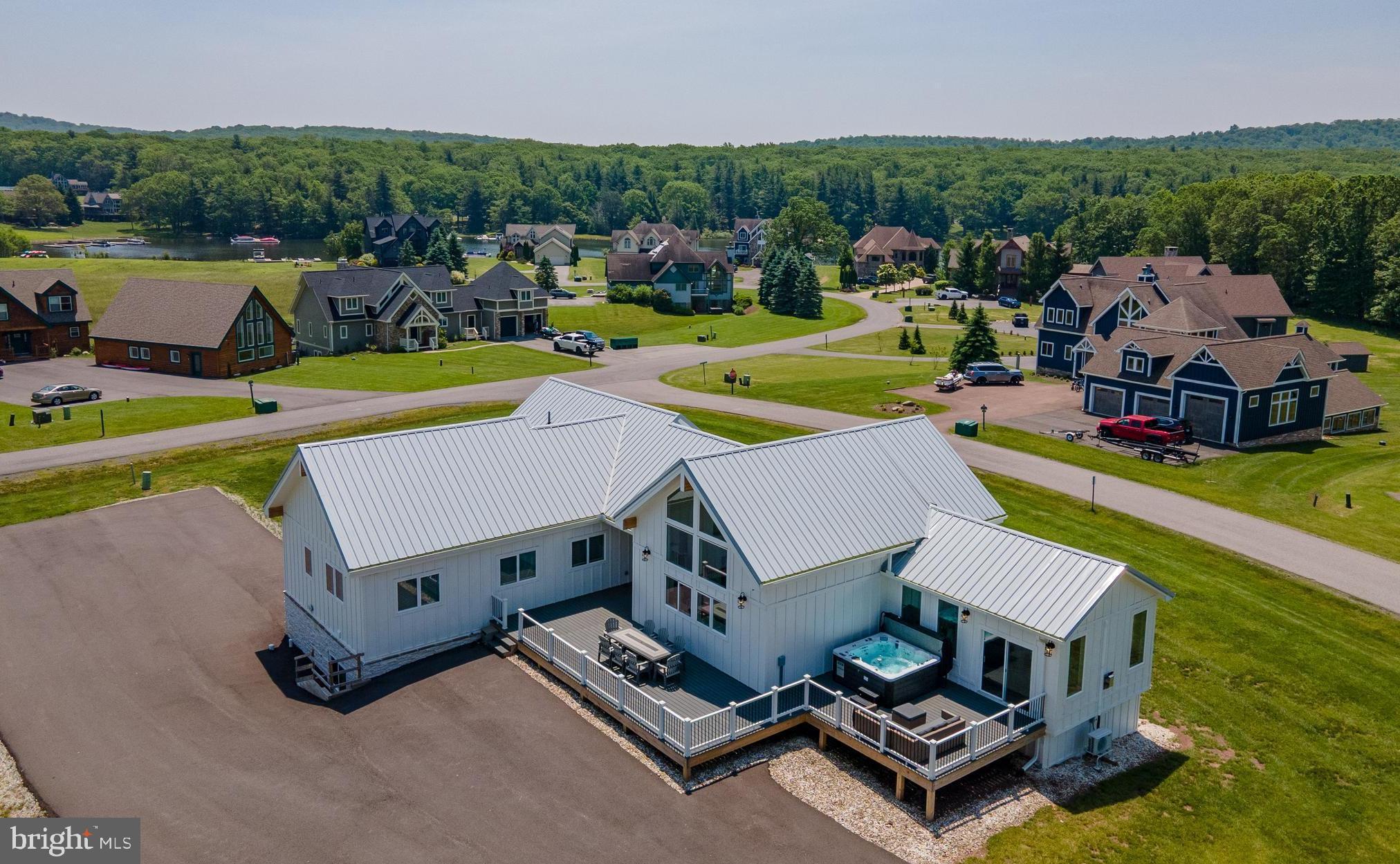 WATERFRONT GREENS - Residential
