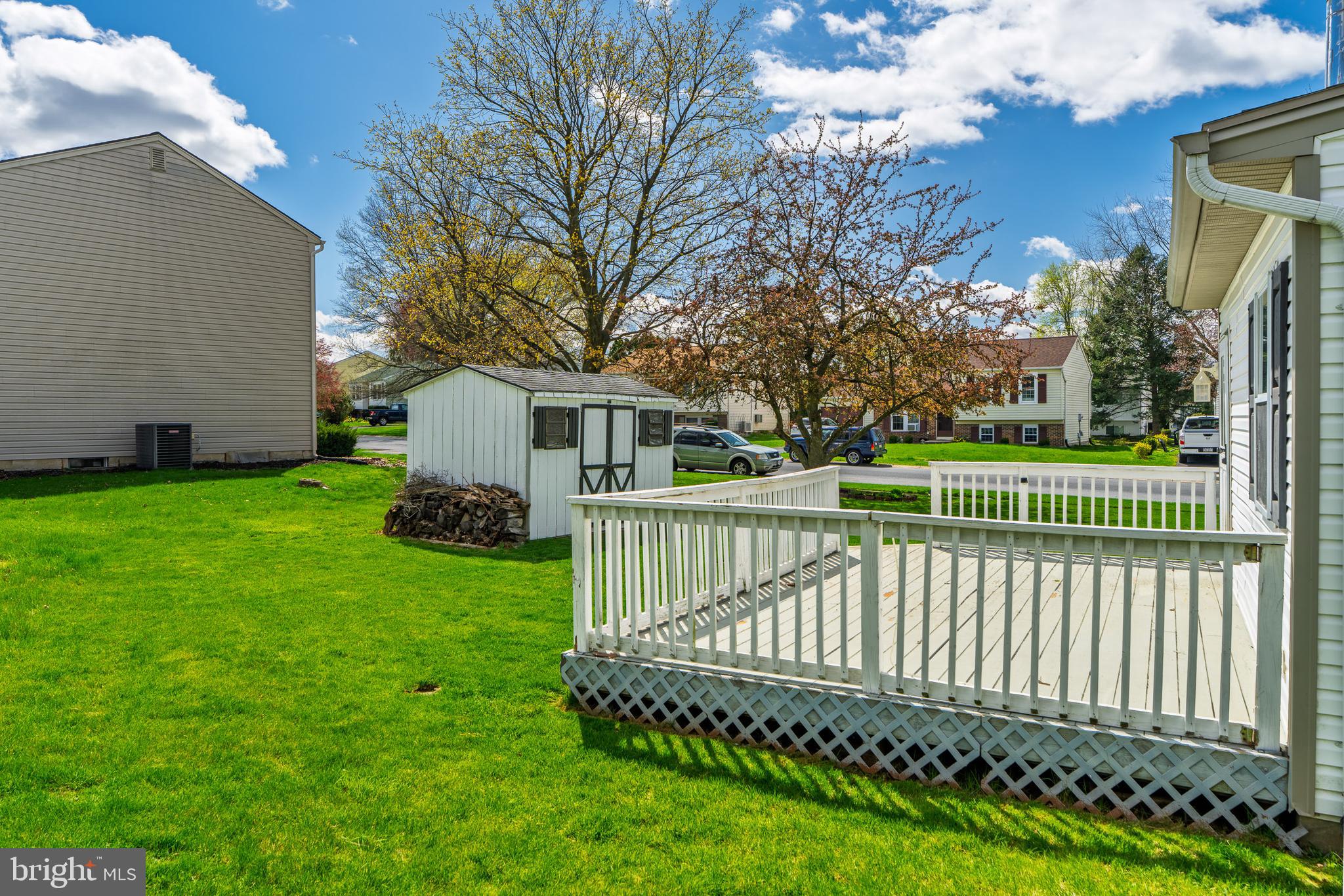 VILLAGE PARK - Residential