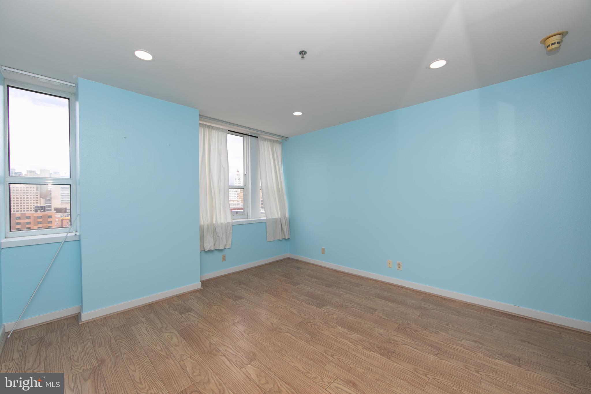 CHINATOWN - Residential