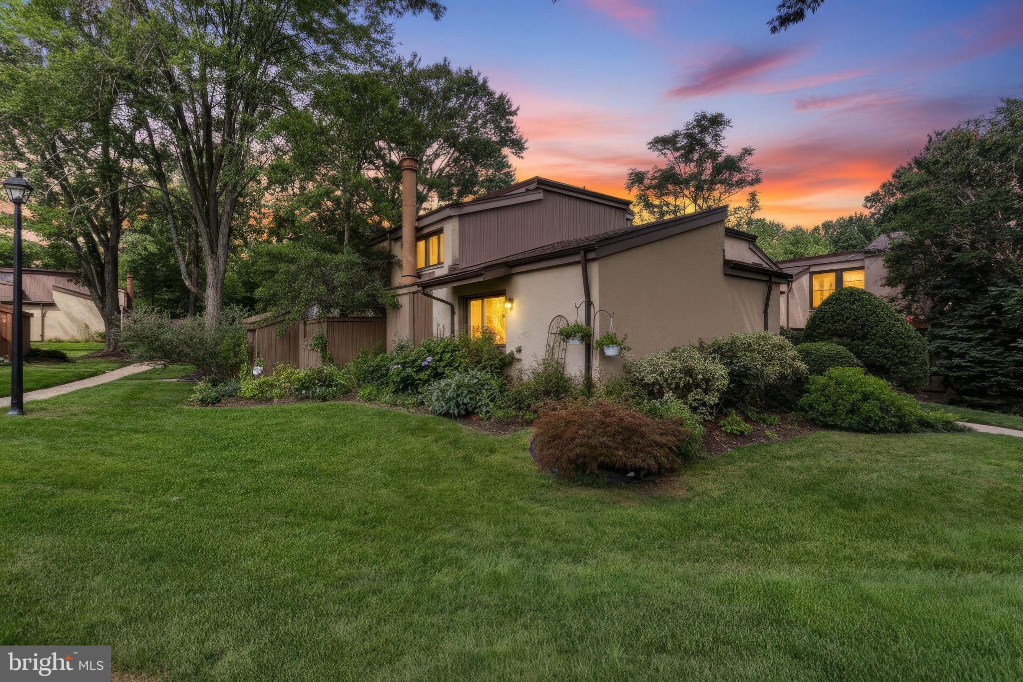 SIERRA VILLAS - Residential