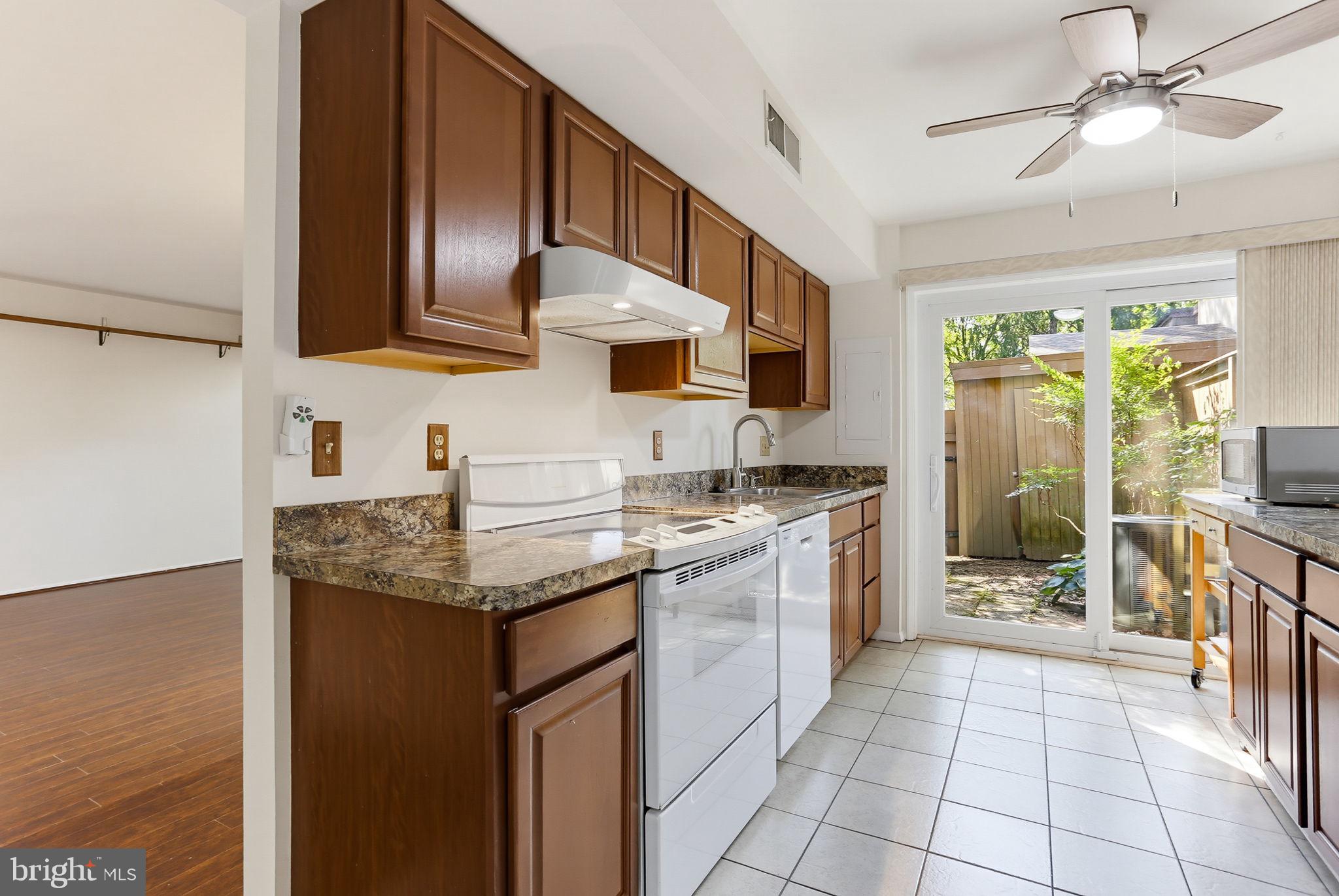 SIERRA VILLAS - Residential