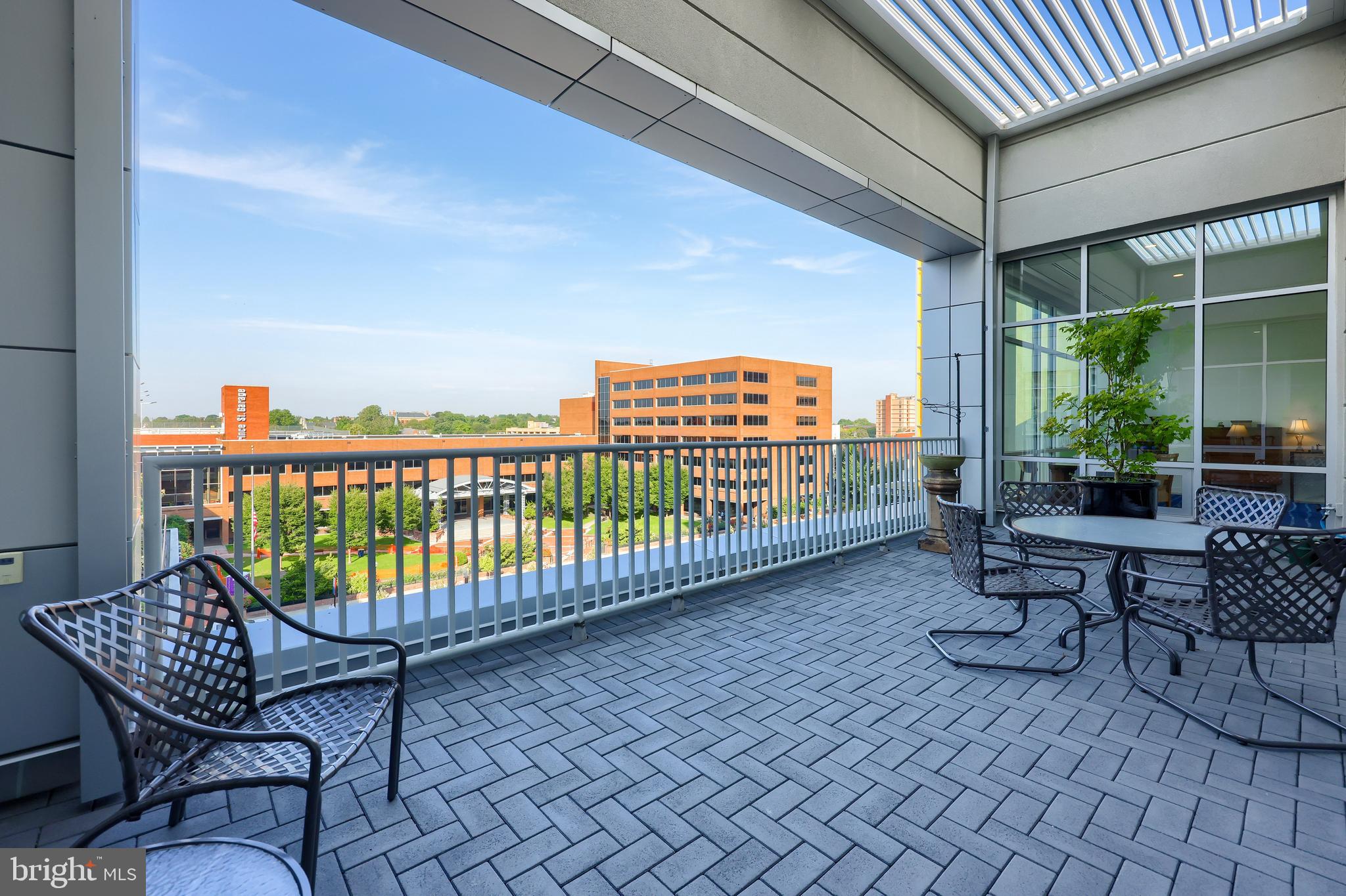 101 NORTH QUEEN - Residential