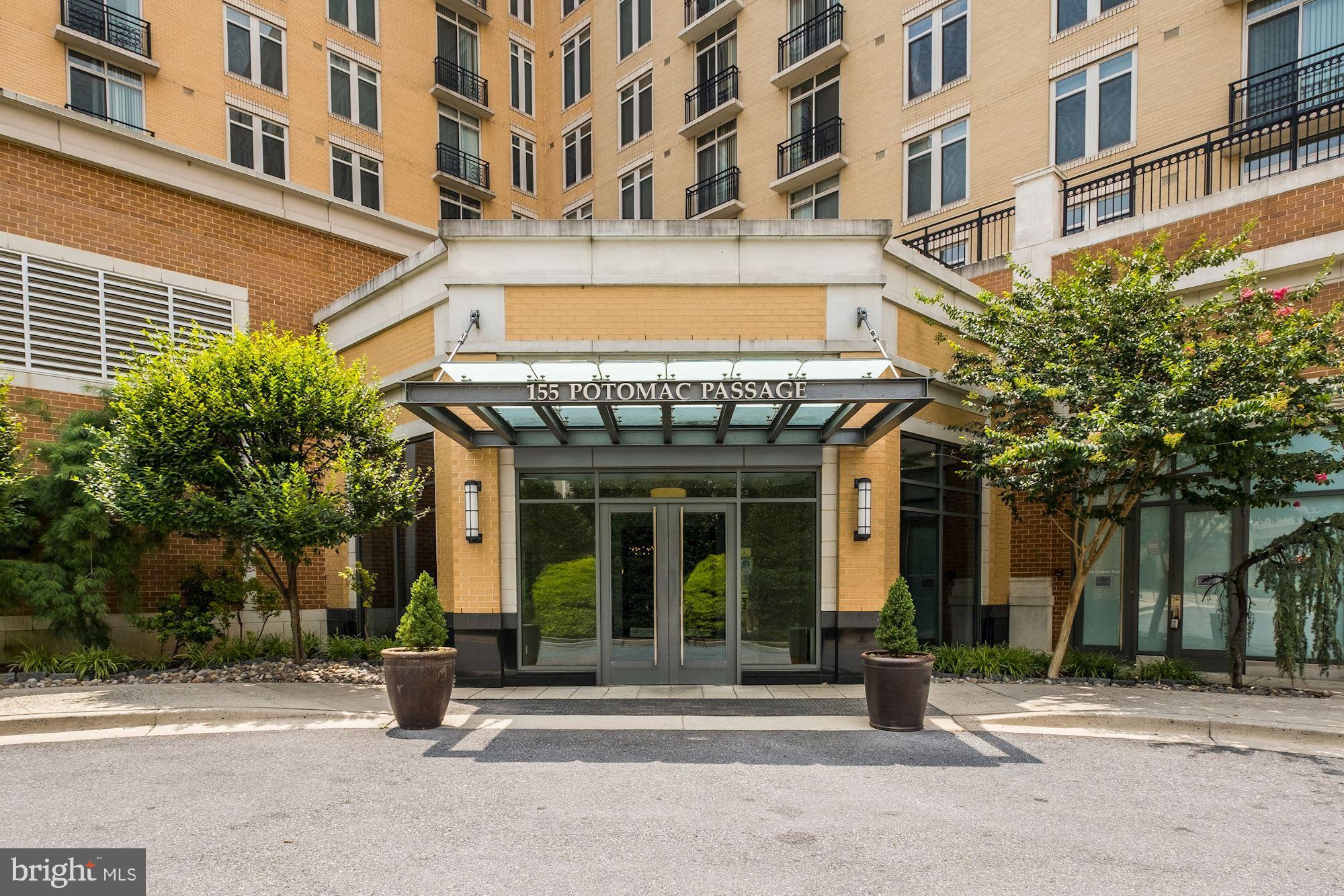 ONE NATIONAL HARBOR CONDOMINIUM - Residential