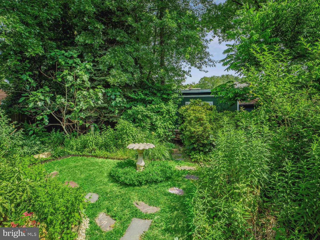 WHEATON HILLS - Residential