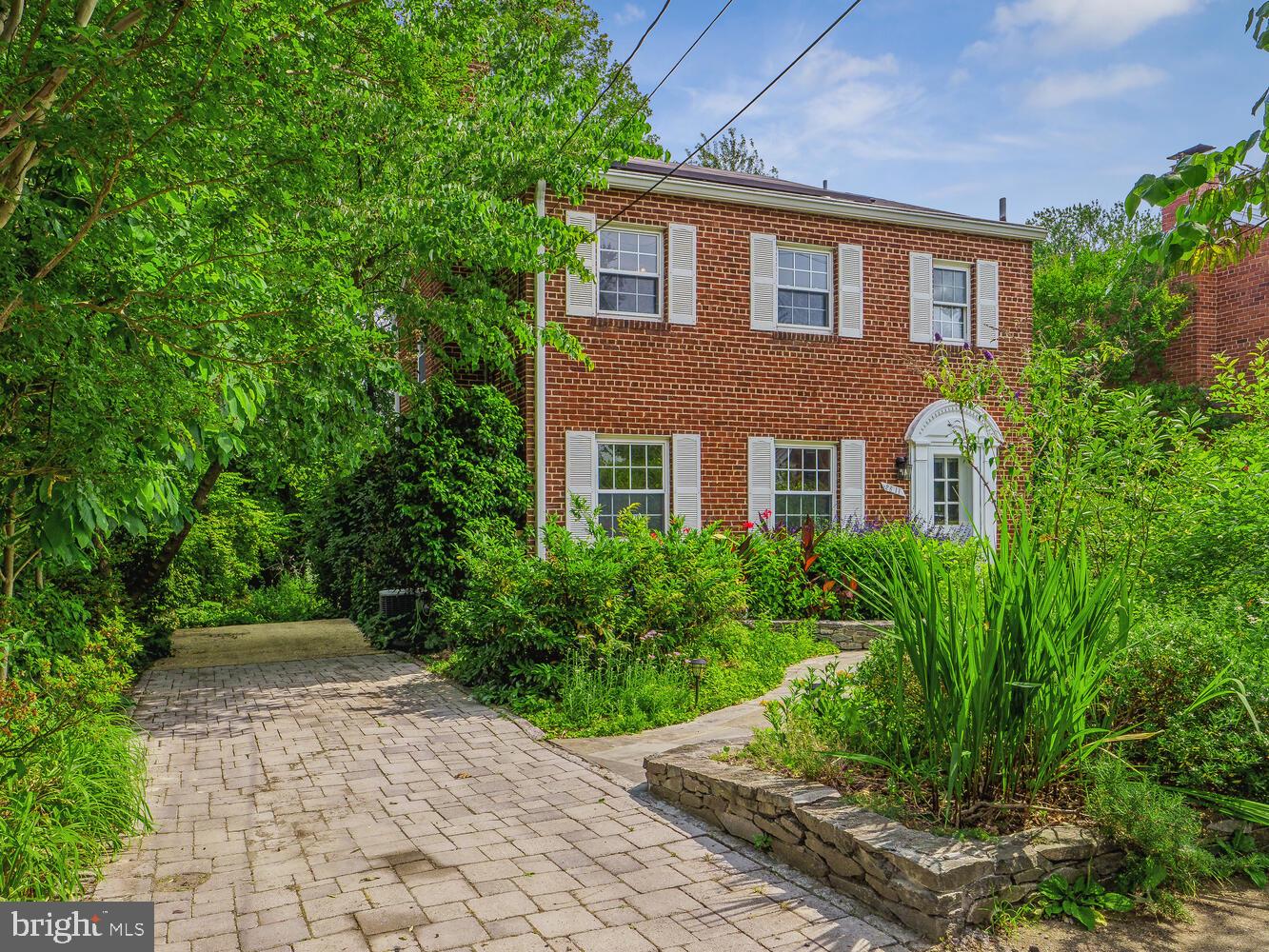 WHEATON HILLS - Residential