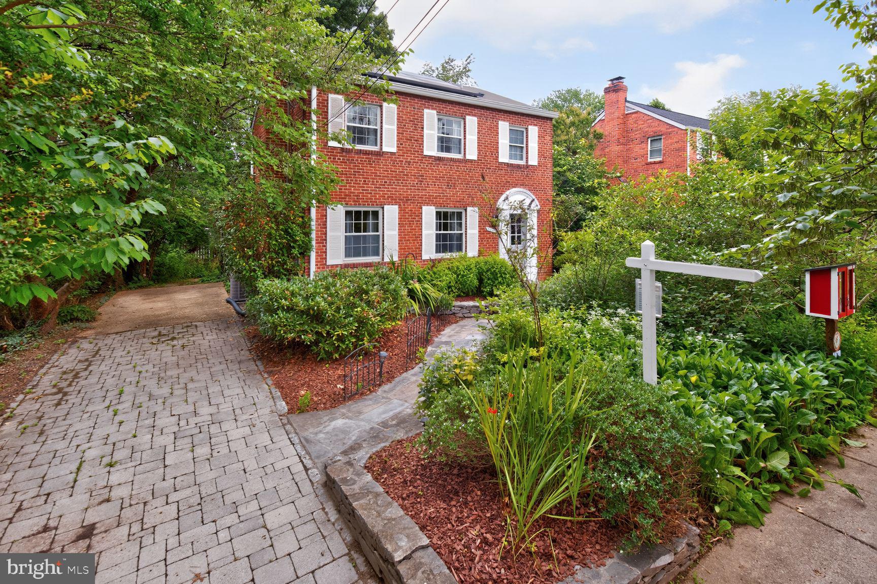 WHEATON HILLS - Residential