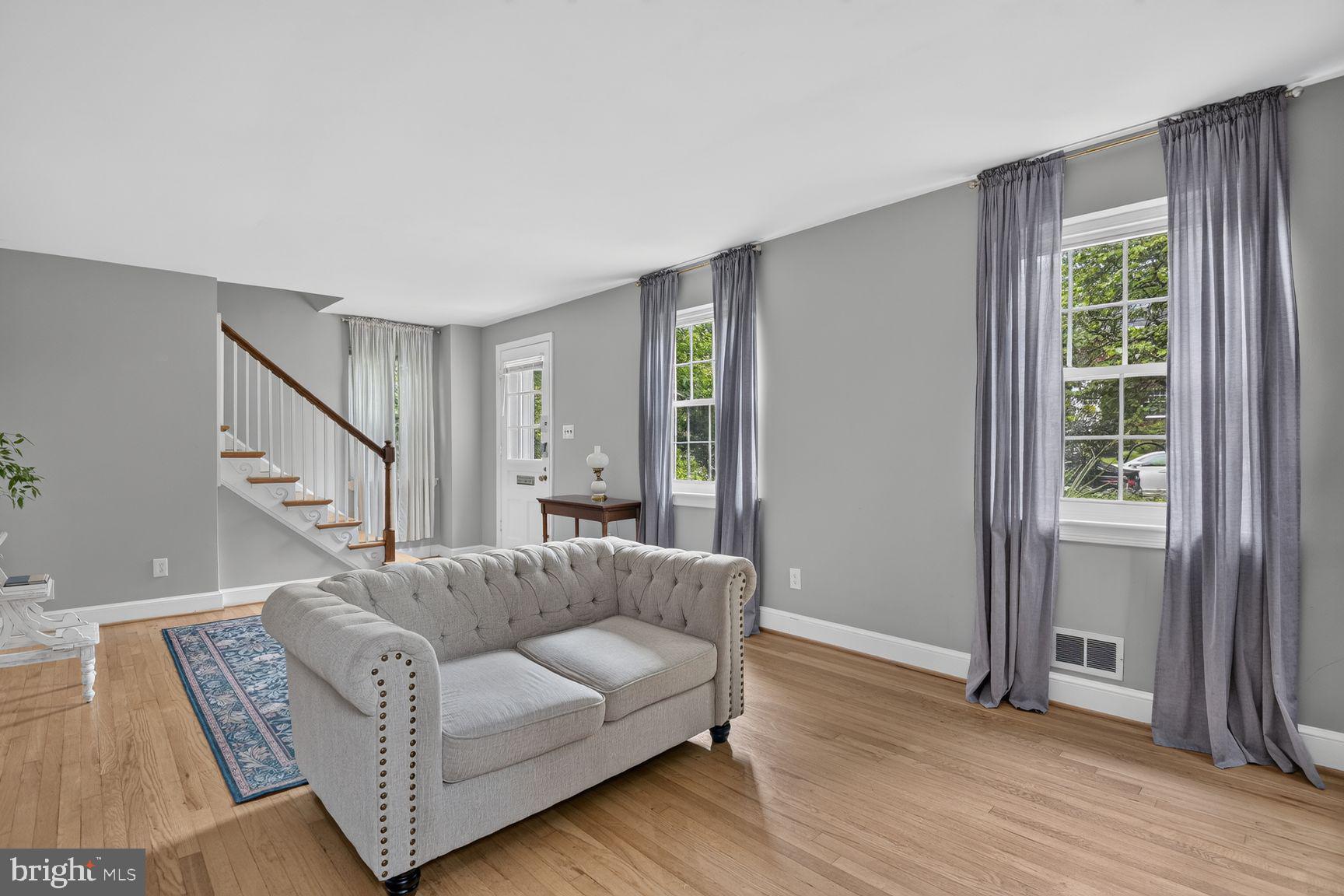 WHEATON HILLS - Residential