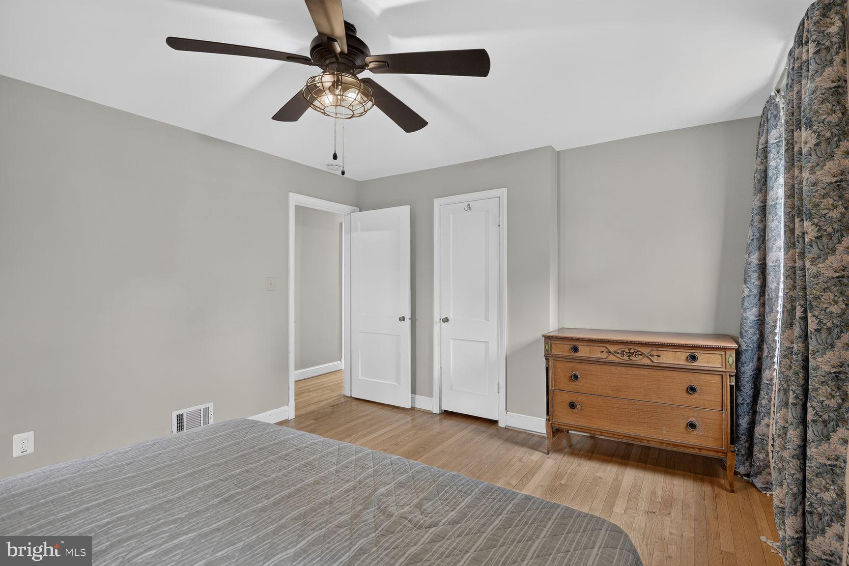 WHEATON HILLS - Residential