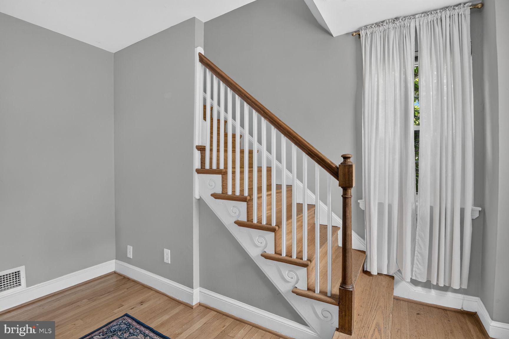 WHEATON HILLS - Residential
