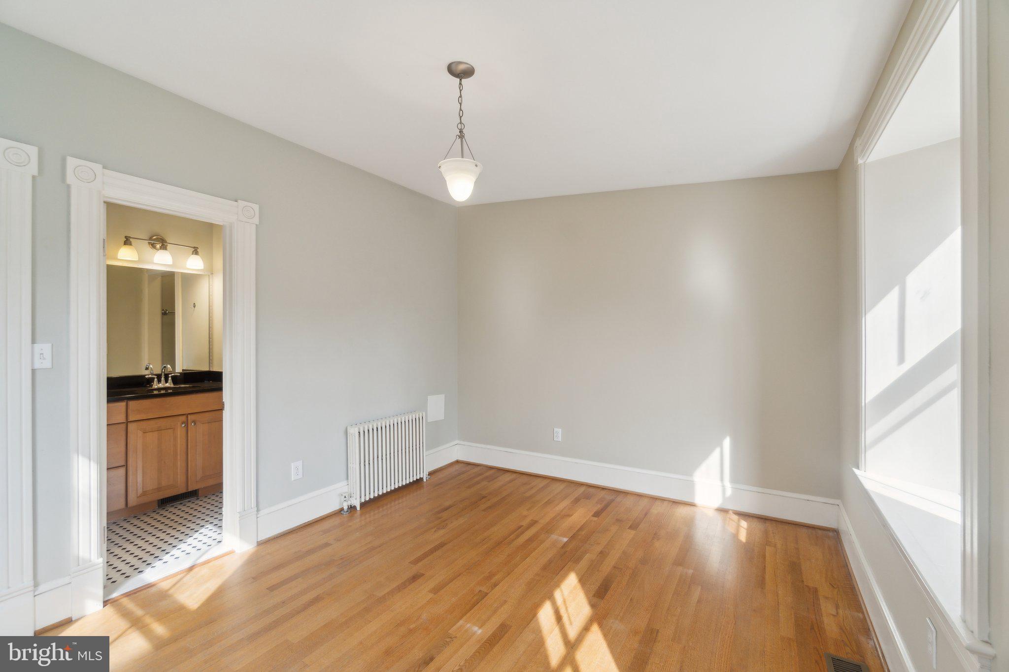 CLARENDON - Residential