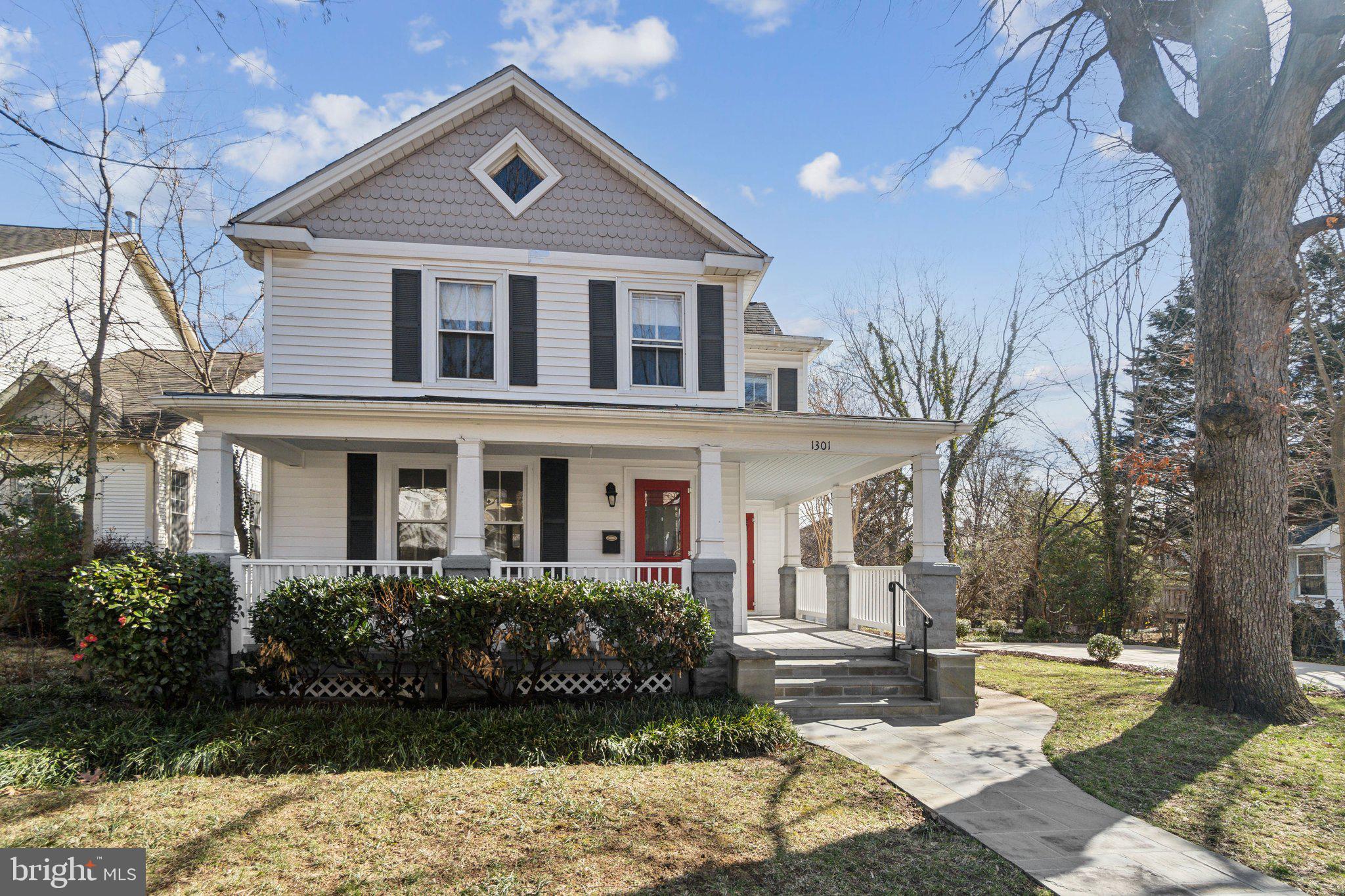 CLARENDON - Residential