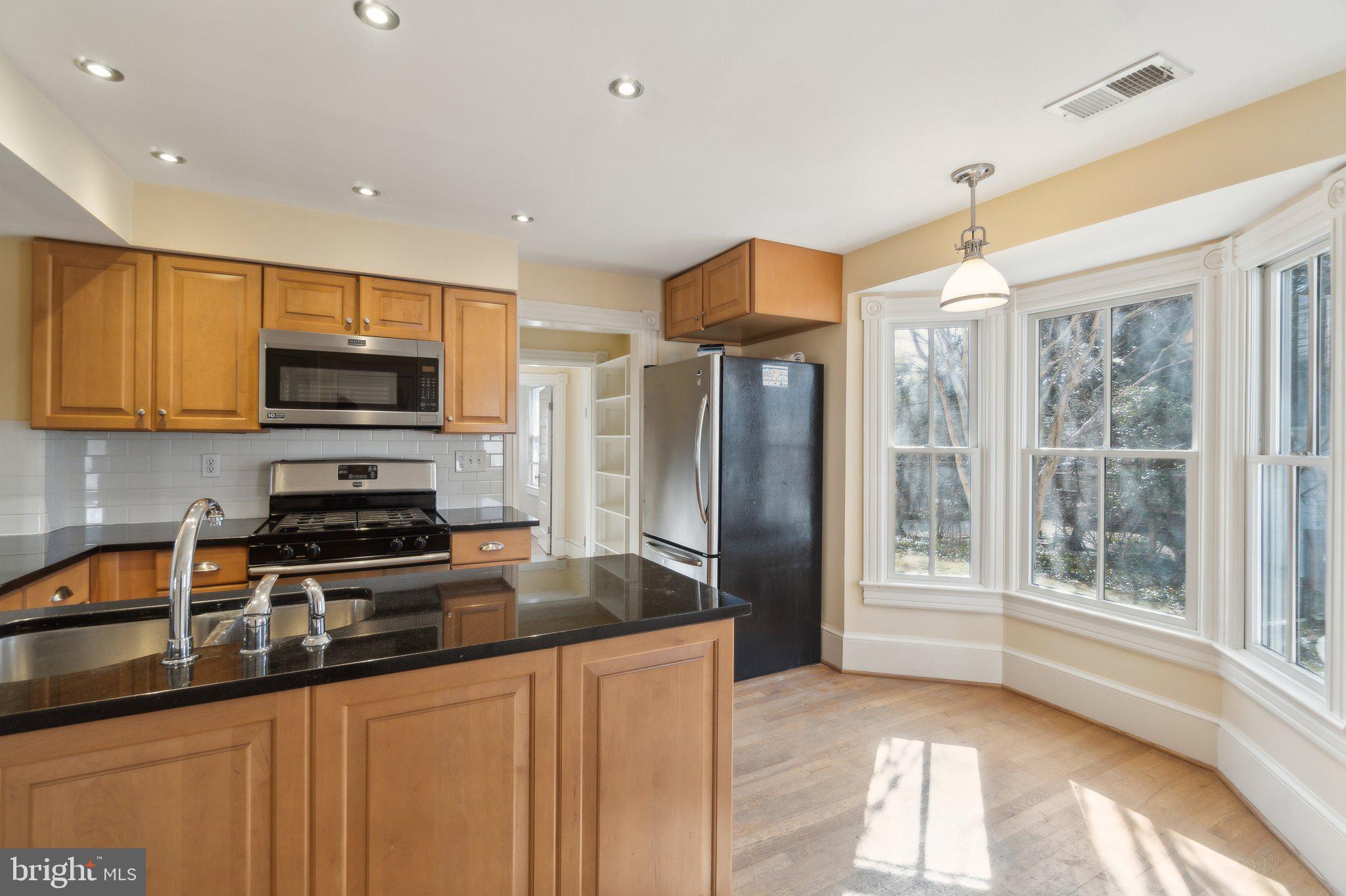 CLARENDON - Residential